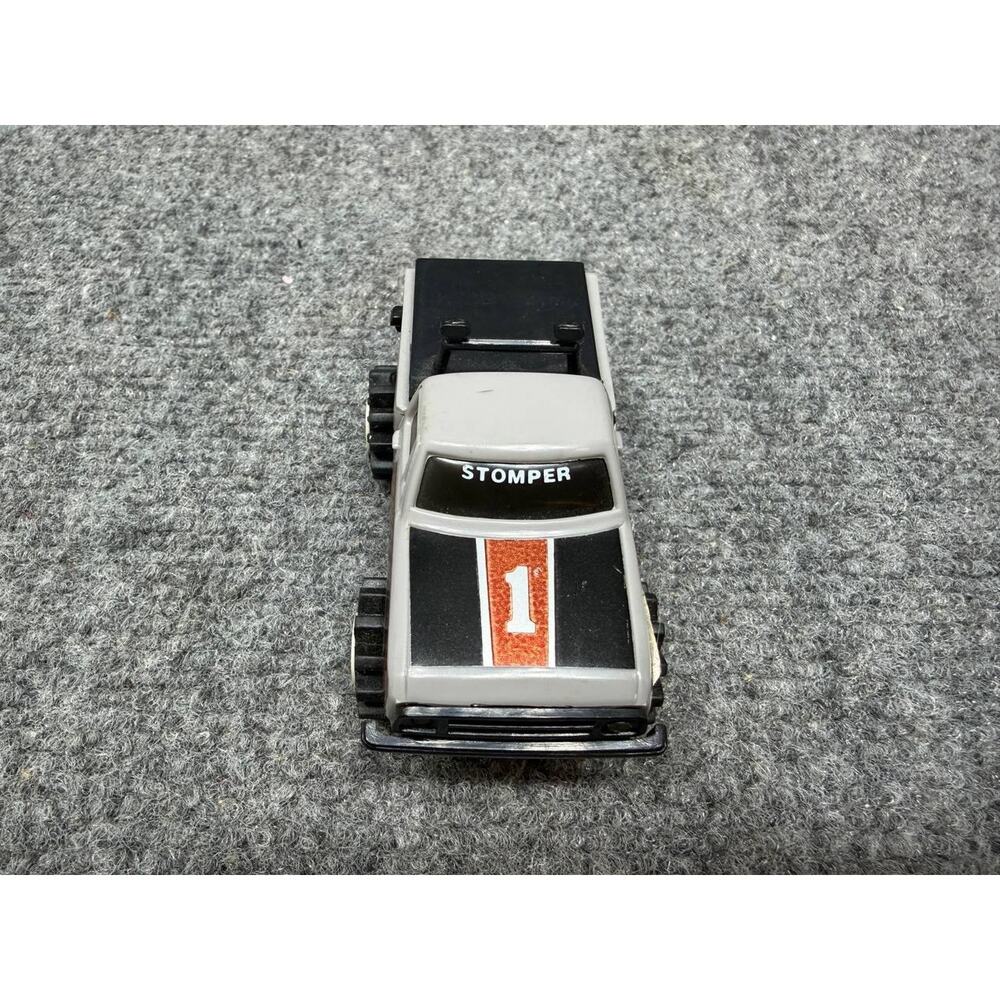 Vintage Stomper 4x4S Truck Schaper Taiwan Off Road Toy No Work - Picture 3 of 10